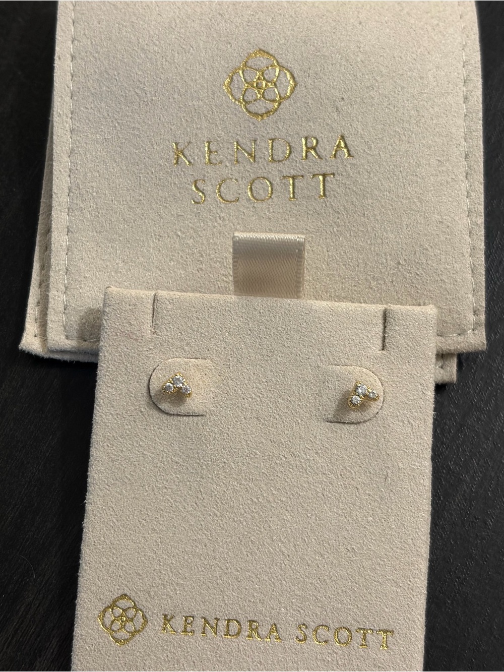 Kendra Scott Gold diamond hearts Mini Stud Earrings